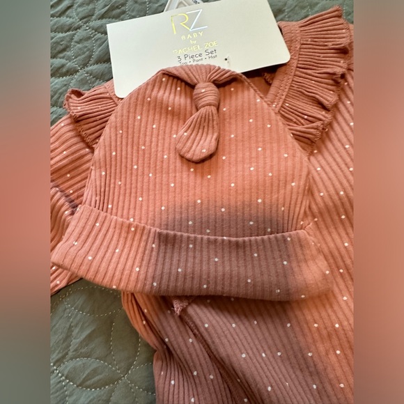 Rachel Zoe baby 3 piece set - Picture 3 of 6